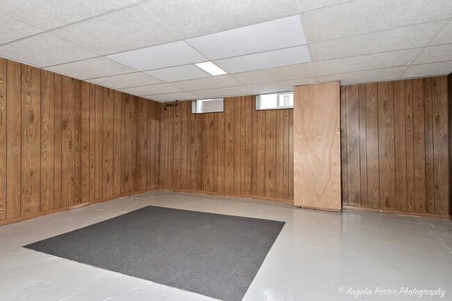 Building Photo - 43 E Judith Ann Dr