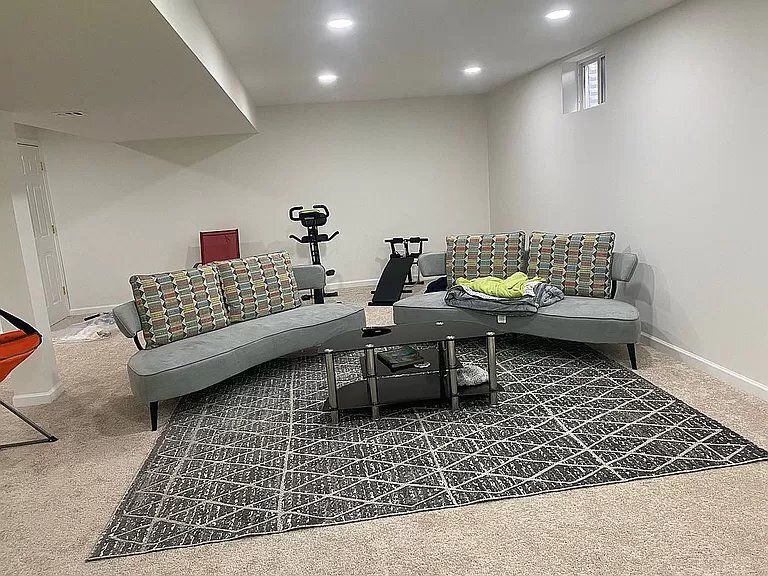 Building Photo - 4150 Roth Farm Village Cir