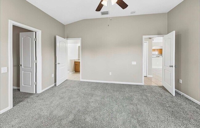 Building Photo - 30237 Glenham Ct