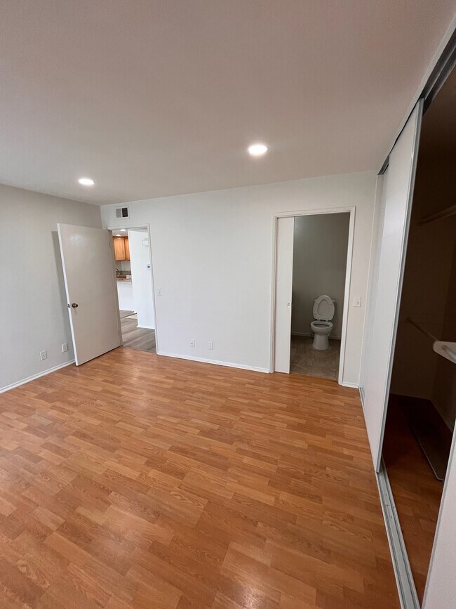 Building Photo - 245 Orange Blossom