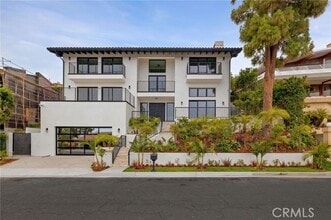 Building Photo - 1253 Vía Landeta