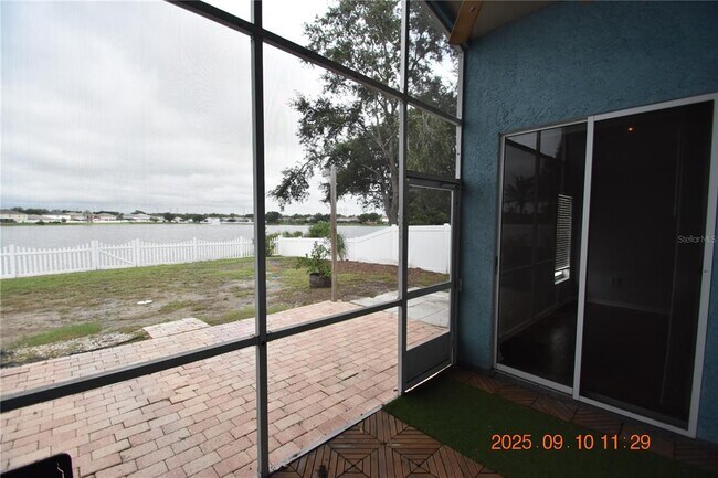 Building Photo - 12913 Lake Vista Dr