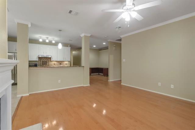 Building Photo - 701 Bella Vista Dr