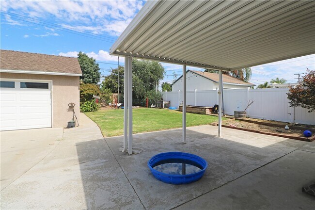 Building Photo - 412 Catalpa Ave