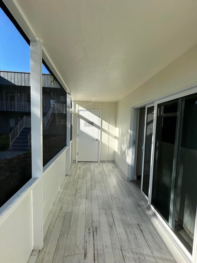 Building Photo - 883 Normandy Trail