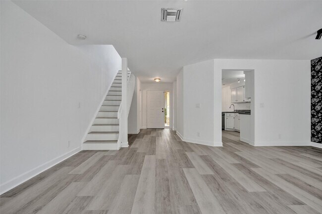 Building Photo - 11652 NW 19th Dr