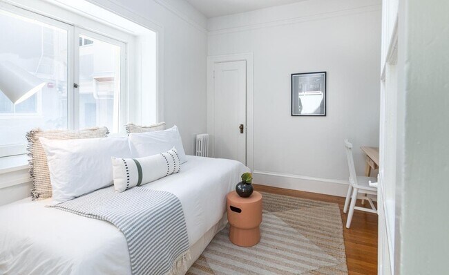 Building Photo - 7 Panoramic Way