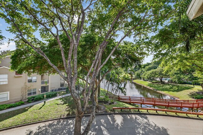 Building Photo - 1740 Palm Cove Blvd