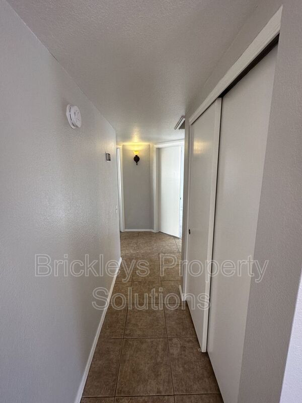 Building Photo - 5135 W Boston Way S