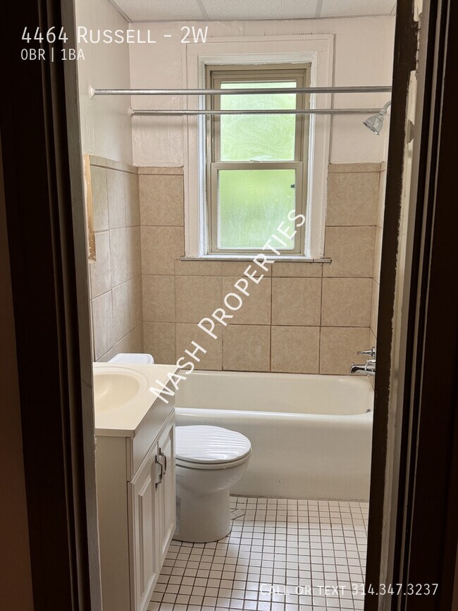 Building Photo - 4464 Russell-2W