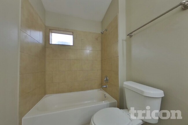 Building Photo - 3103 Kelling St