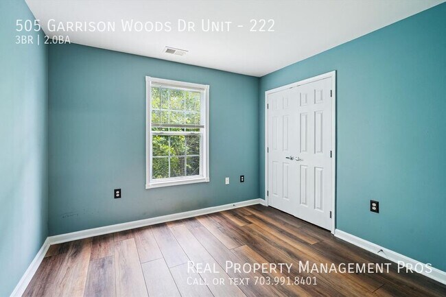 Building Photo - 505 Garrison Woods Dr