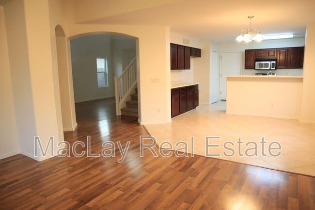 Building Photo - 35161 N Bandolier Dr