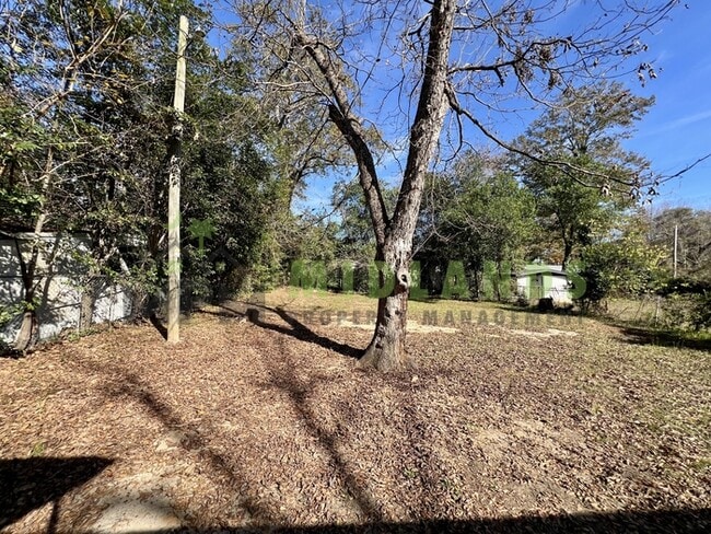 Building Photo - 472 Coleman Ave