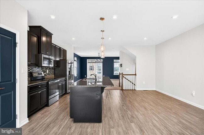 Building Photo - 8439 Devries Ln