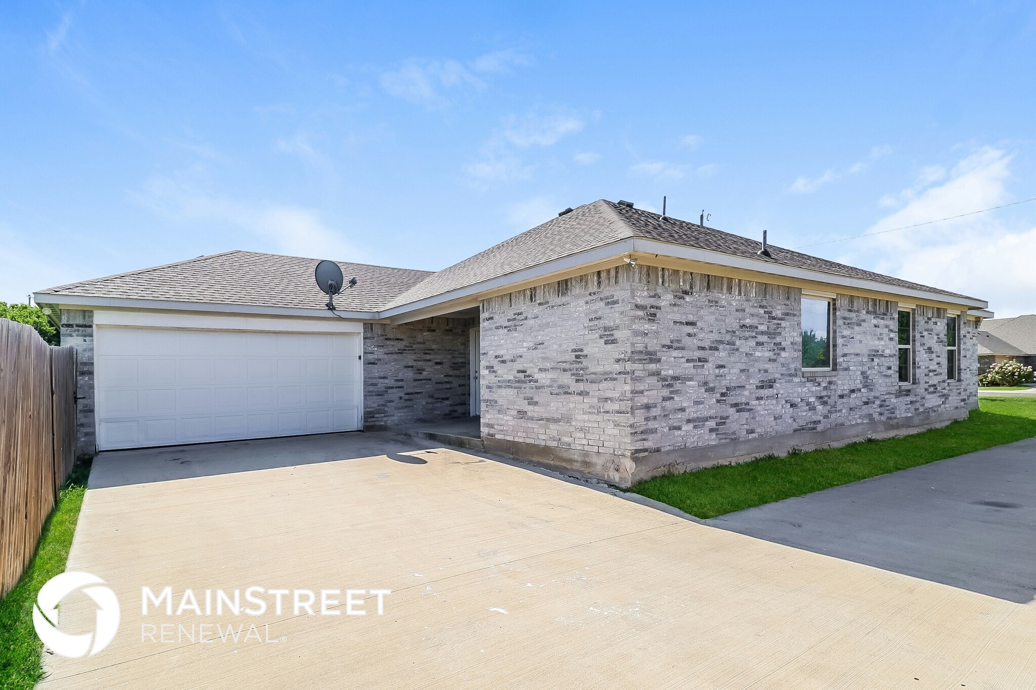 Building Photo - 623 Green Mound Dr