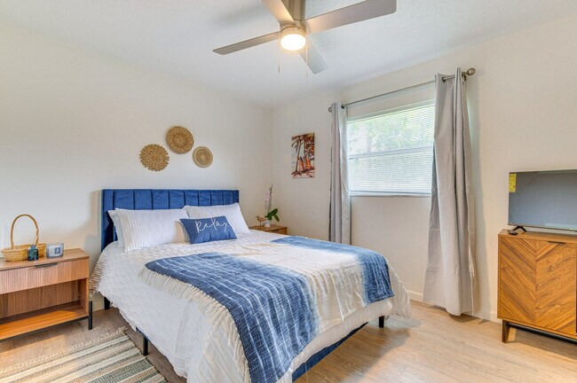 Building Photo - 589 Coconut St