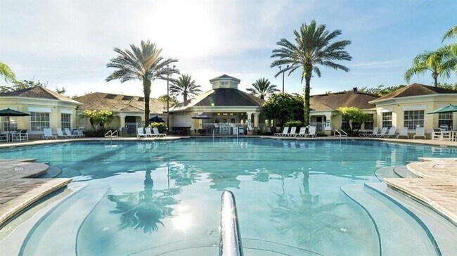 Building Photo - 8103 Coconut Palm Way