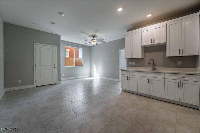 Building Photo - 410 Spring Dove Ave