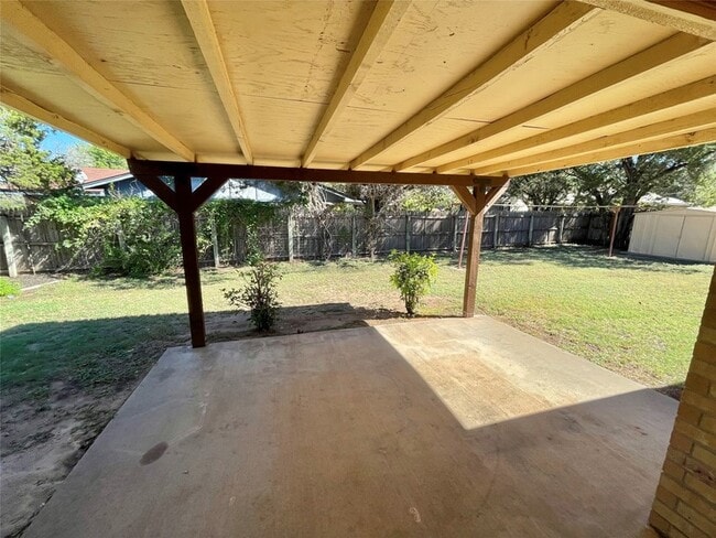 Building Photo - 706 Heritage Trail