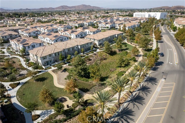 Building Photo - 30365 Town Square Dr