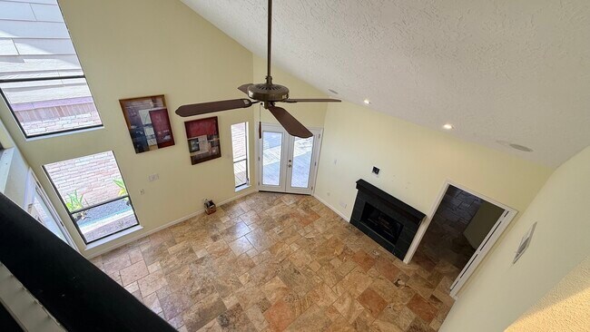 Building Photo - 1208 Normans Woods St