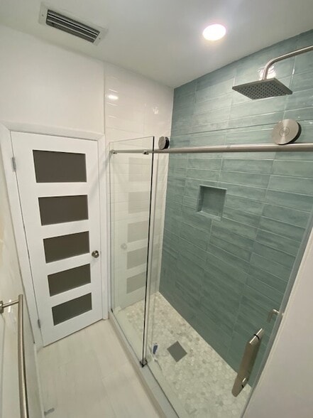 New Custom Shower - 2506 Formosa Ave