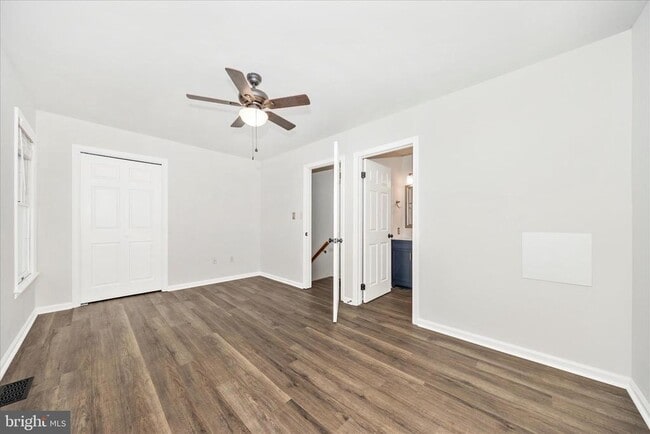 Building Photo - 19 Stonewall Ct