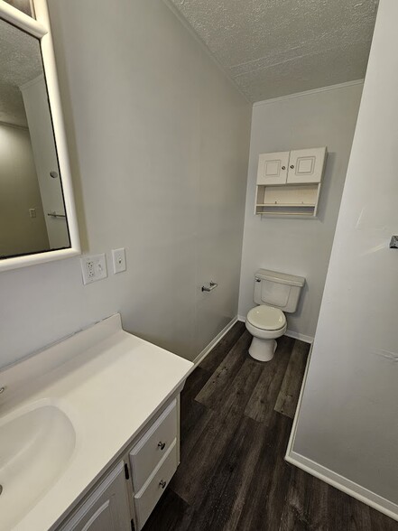 Building Photo - 9137 Hibben Ave