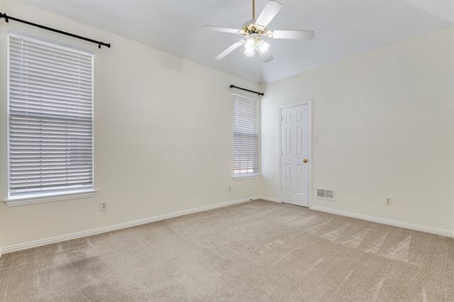 Building Photo - 3720 Southport Dr