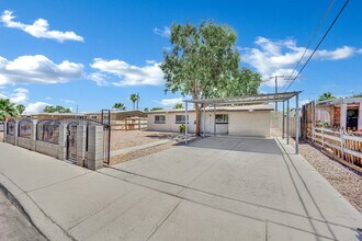 Building Photo - 2221 Santa Clara Dr