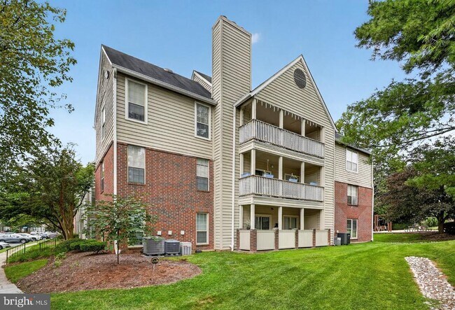 Building Photo - 12160 Penderview Ln