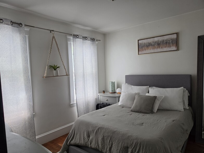 Bedroom 2 - 40 Ashland St