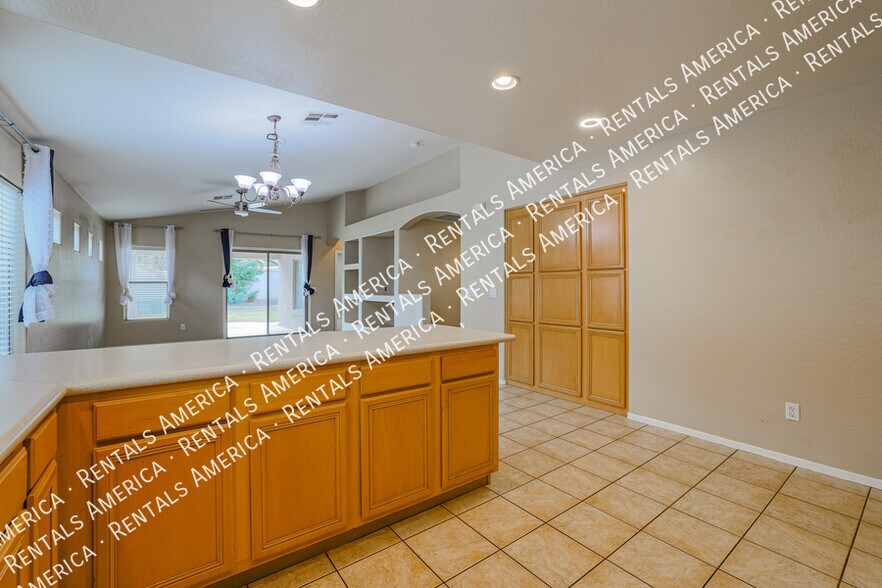 Building Photo - 3461 E Phelps St