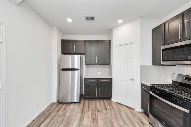 Building Photo - 4511 Kellmore Ct