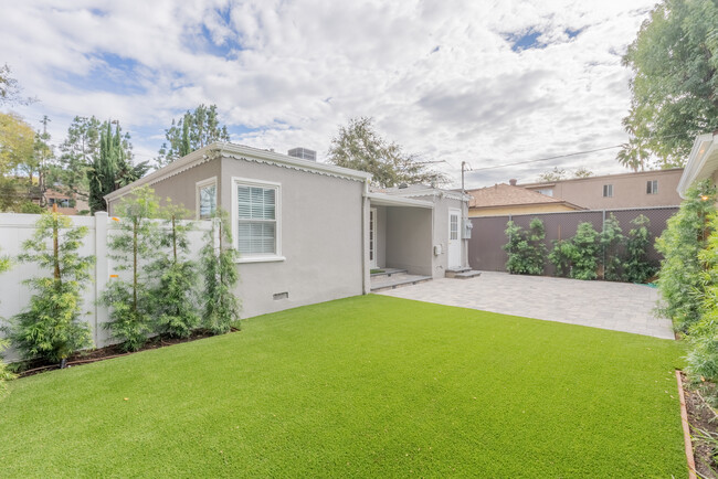 Private Backyard - 5025 Kester Ave