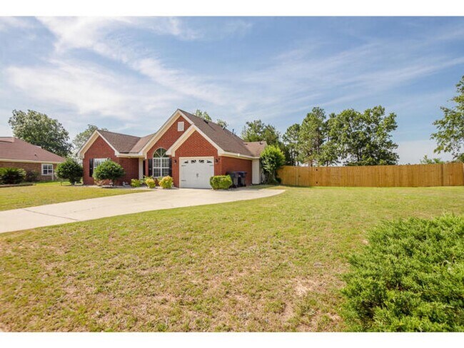 Building Photo - 3568 Crawfordville Dr