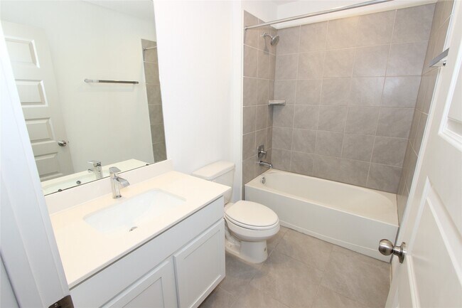 Building Photo - 3570 Joshua Grv Ln