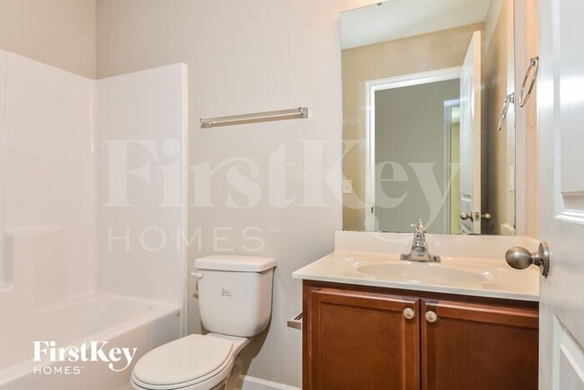 Building Photo - 325 Oferrell St