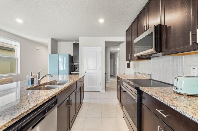 Building Photo - 34799 Telluride Ln