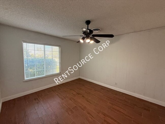 Building Photo - 2522 Marcella St