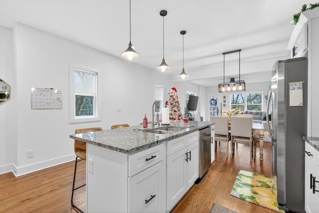 Building Photo - 4103 Main St