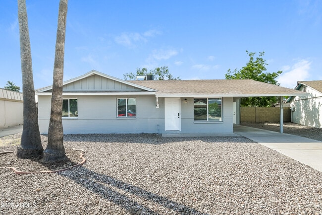 Primary Photo - 3543 W Lupine Ave