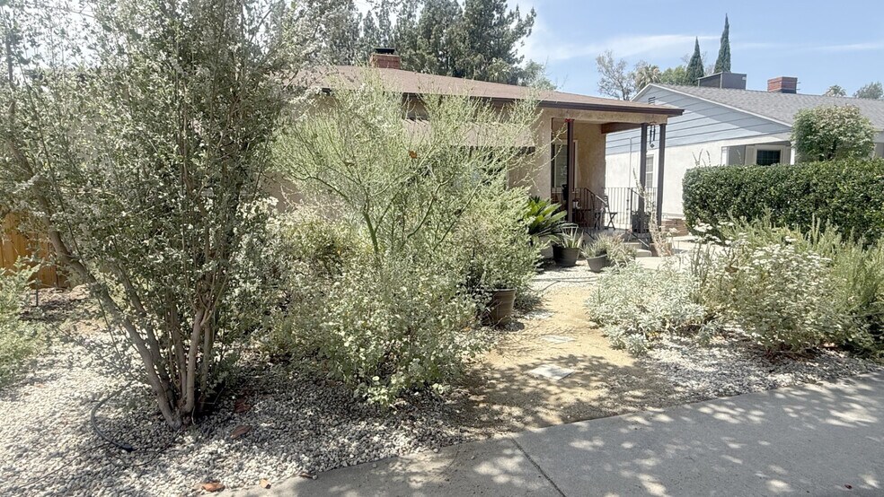 Building Photo - 6243 Blucher Ave