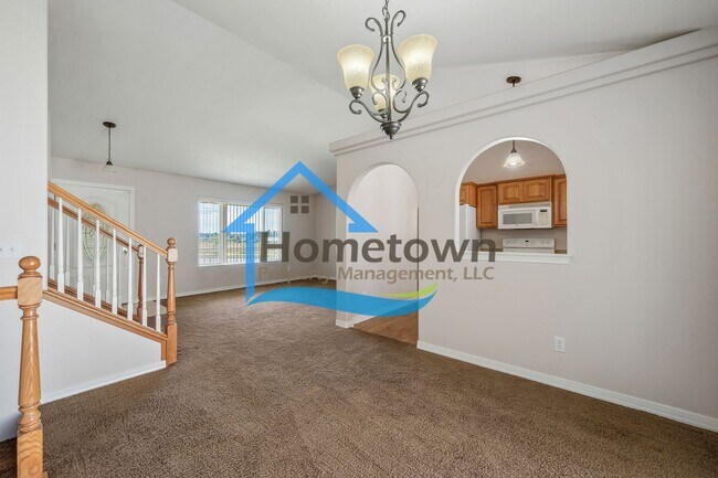 Building Photo - 3 Bedroom, 2 Bathroom Home, with Attached 2 Car Garage Available in Coeur d'Alene!