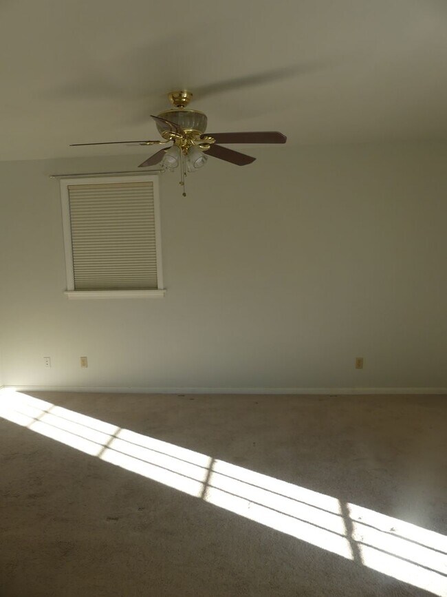 Building Photo - 33 Bunting Lane, Poquoson Va.