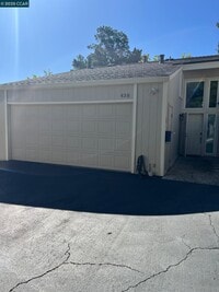 Building Photo - 438 Ridgeview Dr