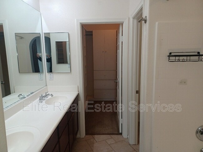 Building Photo - 1453 Caminito Sardinia