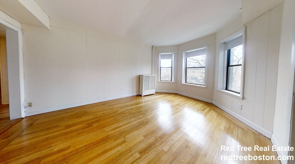 Building Photo - 1131 Commonwealth Ave