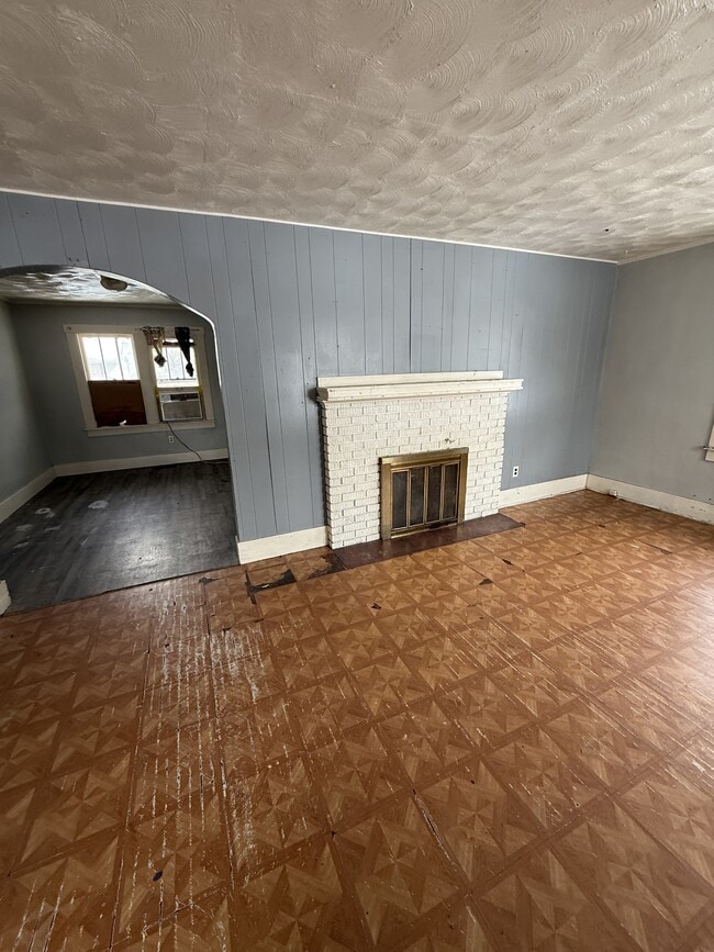 Building Photo - 1512 N Walnut Grove Ave